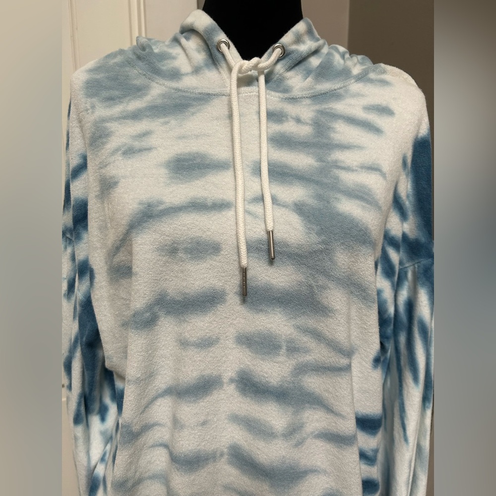 Womens Medium Blue and White Tie Dye Hoodie NEW